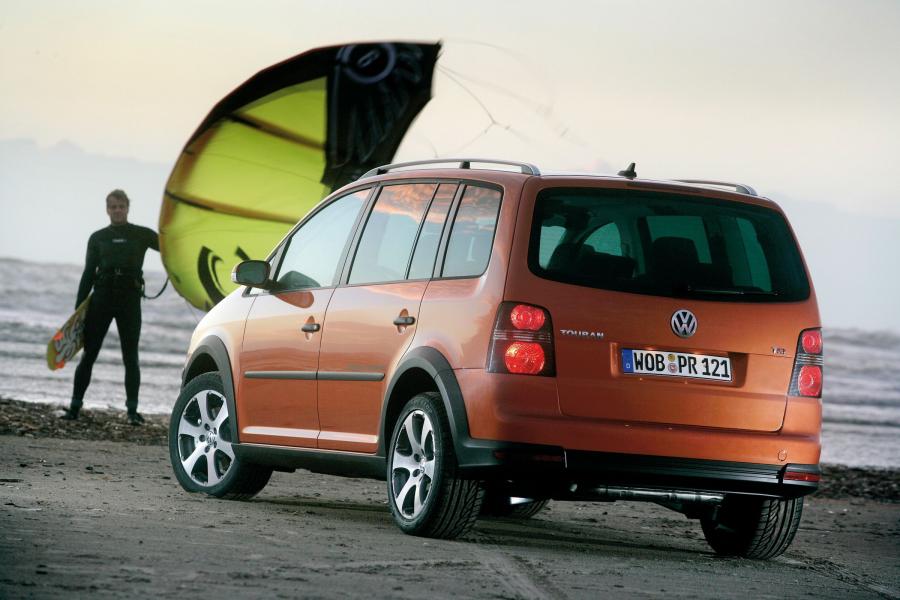  Volkswagen CrossTouran TSI 2007 года  (фото 40 из 46)